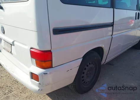 2001 Volkswagen Eurovan Mv из США, поврежденный, VIN WV2MB47051H153048